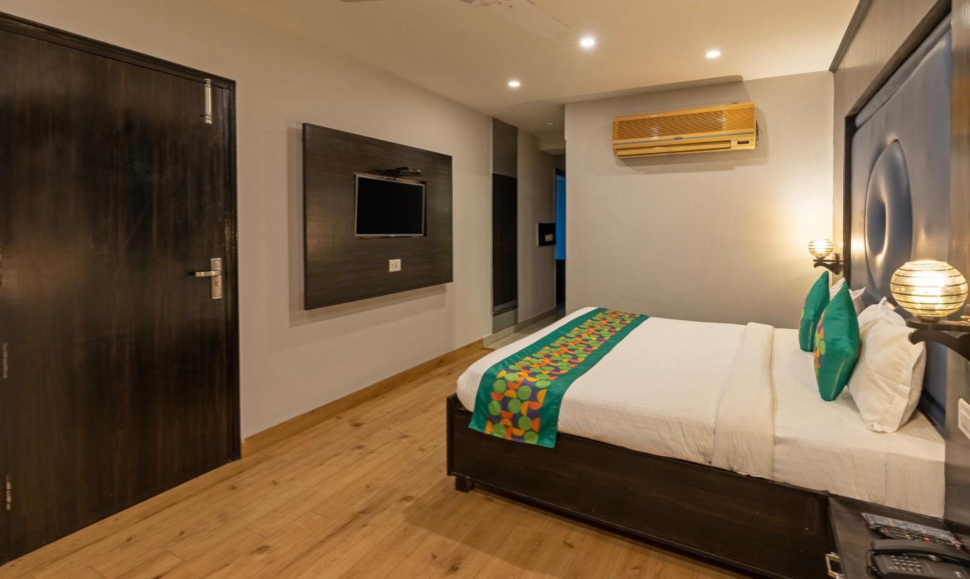 Treebo Chandigarh Grand Exterior foto