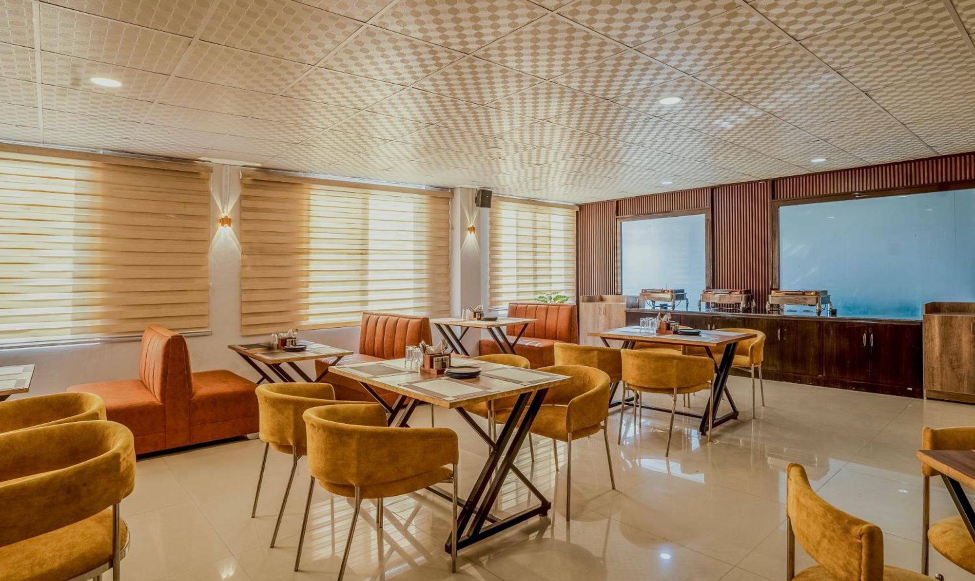 Treebo Chandigarh Grand Exterior foto